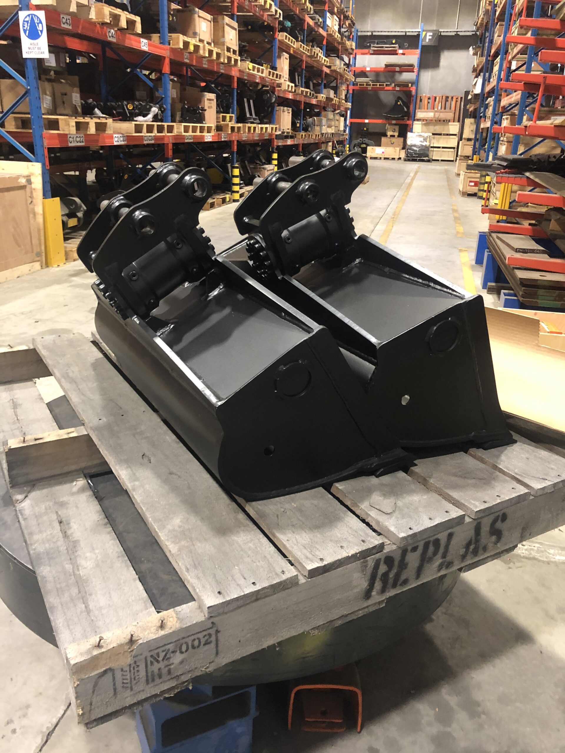 Rotary Tilt Buckets - Doherty - Couplers and Attachments - A